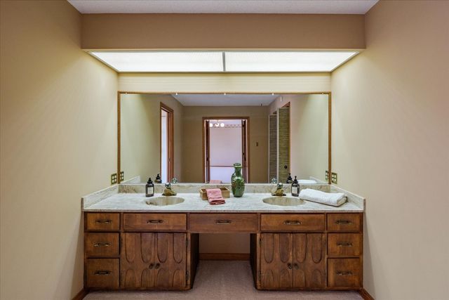 4018 Trotwood Ave, Columbia, TN 38401