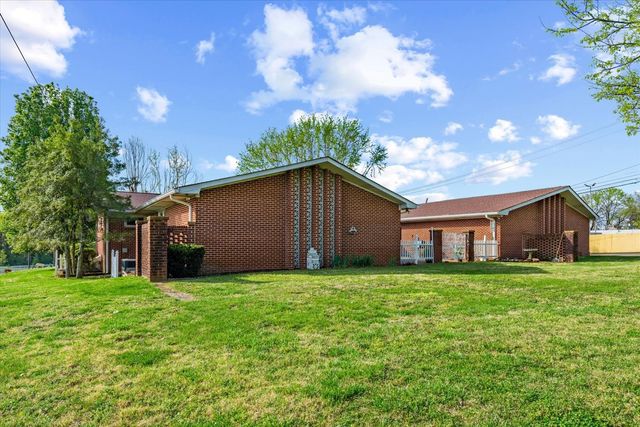 4018 Trotwood Ave, Columbia, TN 38401