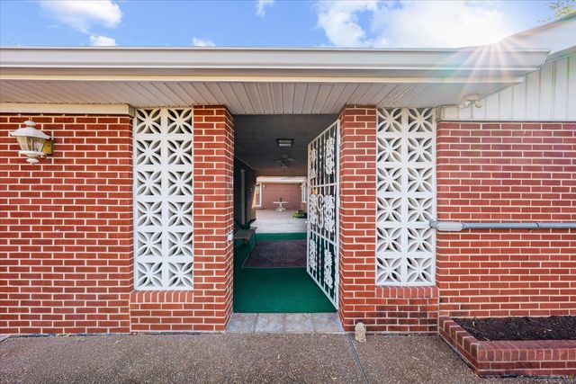 4018 Trotwood Ave, Columbia, TN 38401