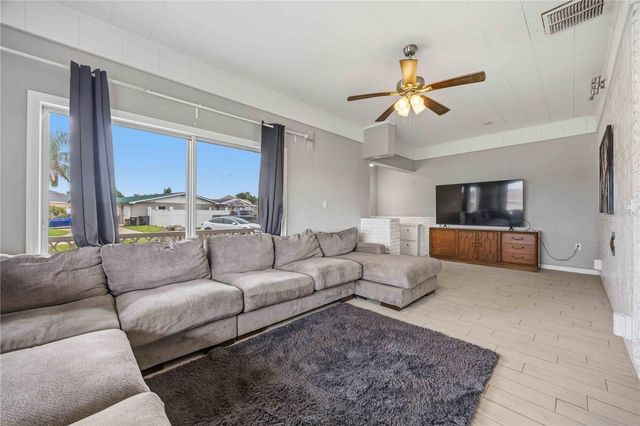 6704 WINTERSET GARDENS ROAD, Winter Haven, FL 33884