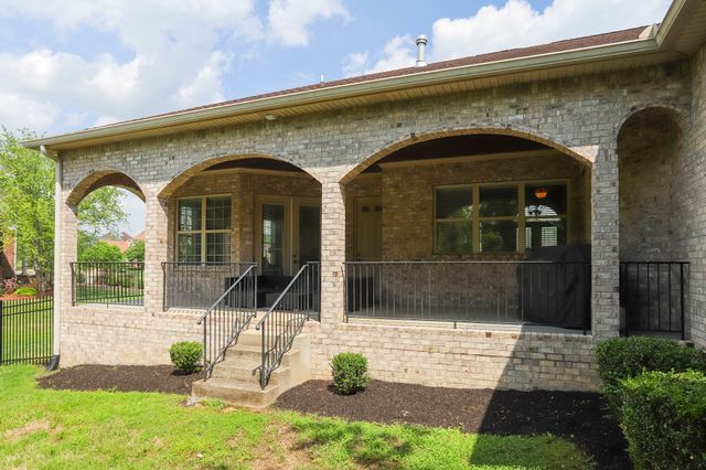 110 Affirmed Dr, Hendersonville, TN 37075