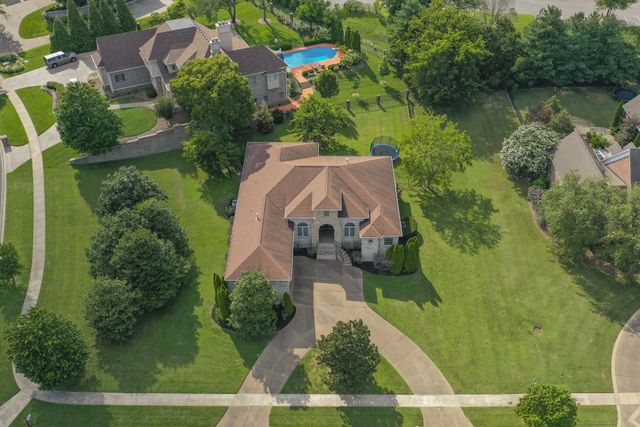 110 Affirmed Dr, Hendersonville, TN 37075