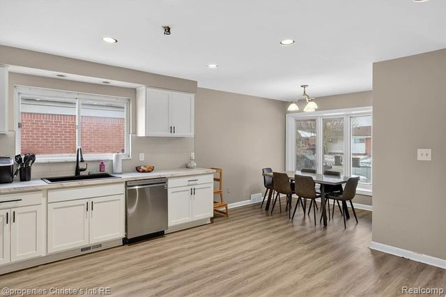 1807 Churchill Avenue, Trenton, MI 48183