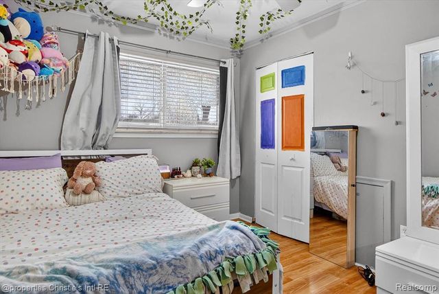 1807 Churchill Avenue, Trenton, MI 48183