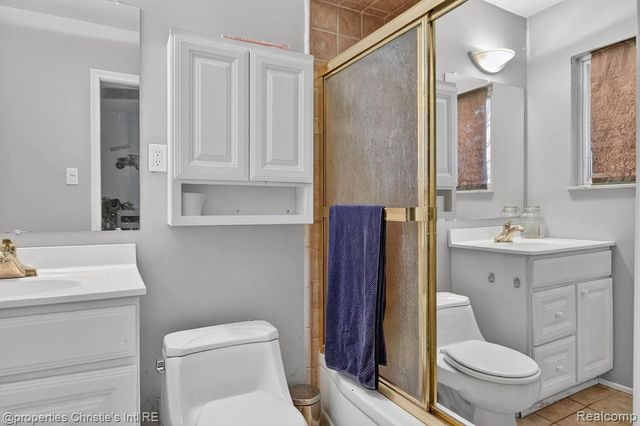 1807 Churchill Avenue, Trenton, MI 48183