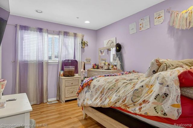 1807 Churchill Avenue, Trenton, MI 48183