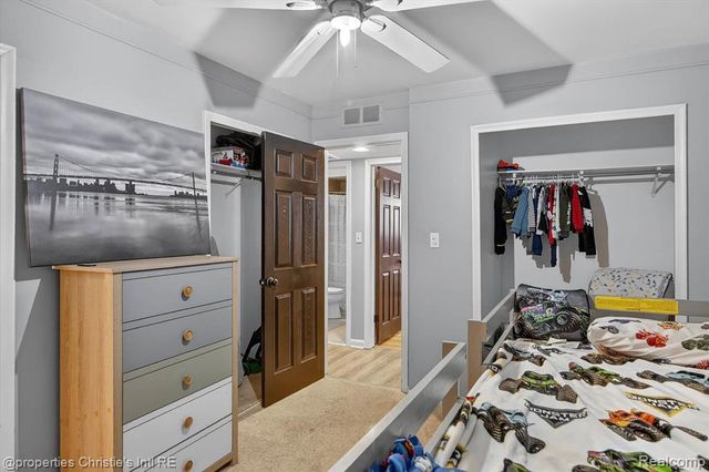 1807 Churchill Avenue, Trenton, MI 48183