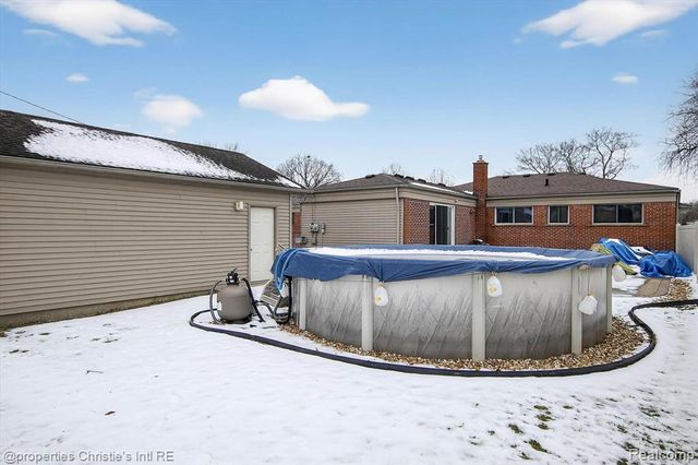 1807 Churchill Avenue, Trenton, MI 48183