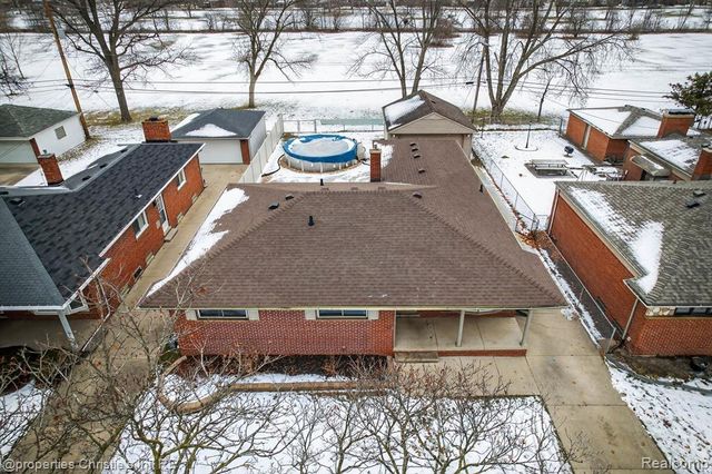 1807 Churchill Avenue, Trenton, MI 48183