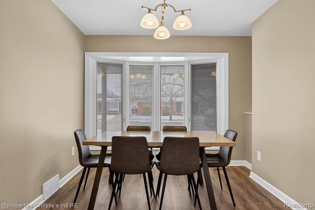 1807 Churchill Avenue, Trenton, MI 48183