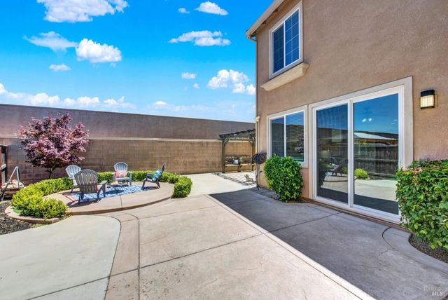 7055 Sitka Ct, Vacaville, CA 95687