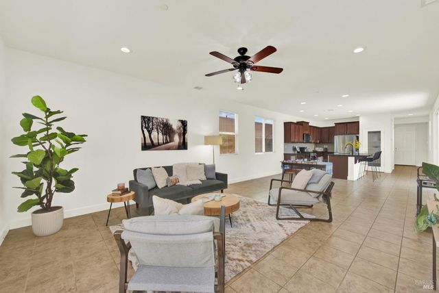 7055 Sitka Ct, Vacaville, CA 95687