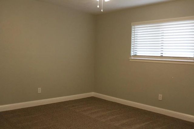55 E White Willow Circle, Spring, TX 77381