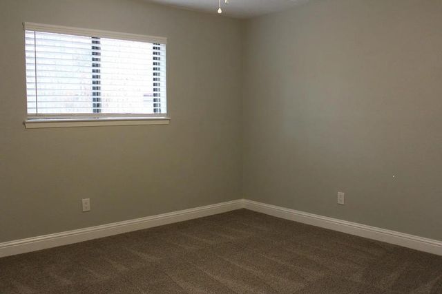 55 E White Willow Circle, Spring, TX 77381