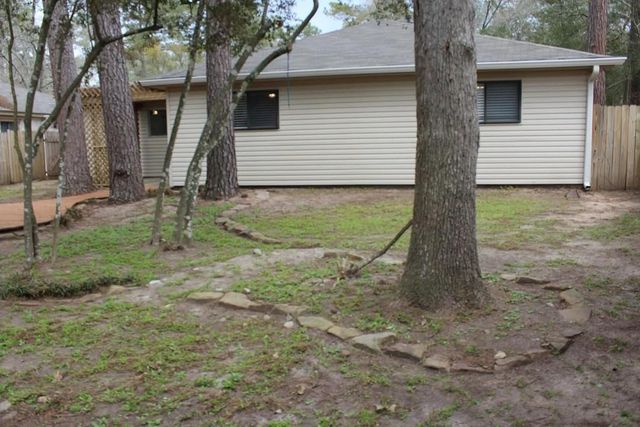 55 E White Willow Circle, Spring, TX 77381