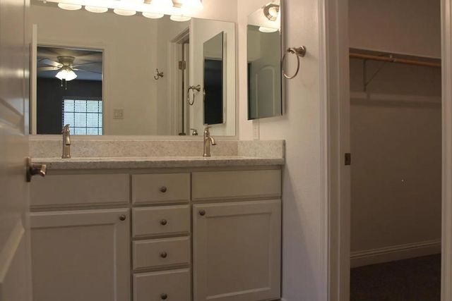 55 E White Willow Circle, Spring, TX 77381