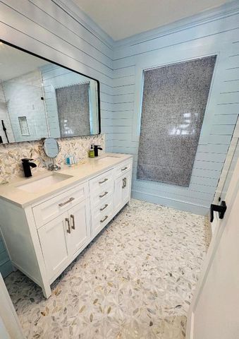 9 W Riverside Drive, Jupiter, FL 33469