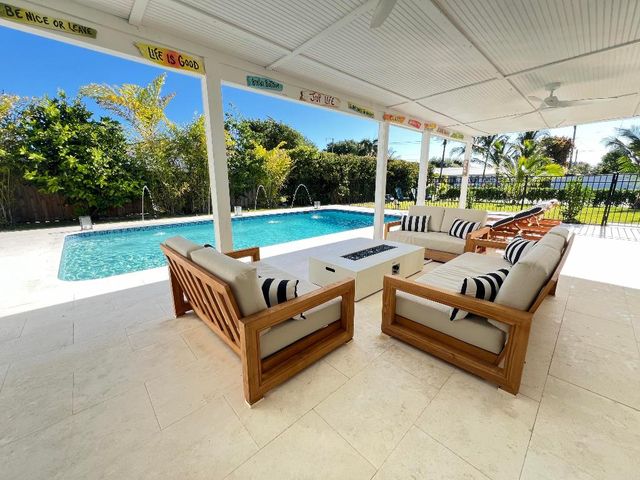 9 W Riverside Drive, Jupiter, FL 33469