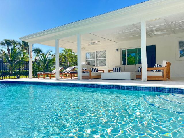 9 W Riverside Drive, Jupiter, FL 33469