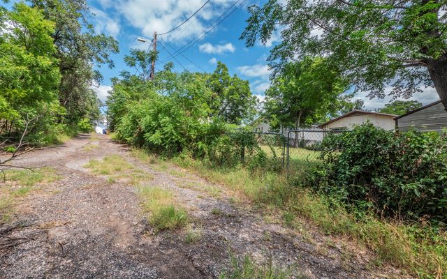 2104 New York Ave, Austin, TX 78702