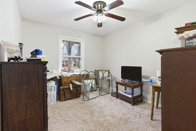 1028 E Greenwood Street, Springfield, MO 65807