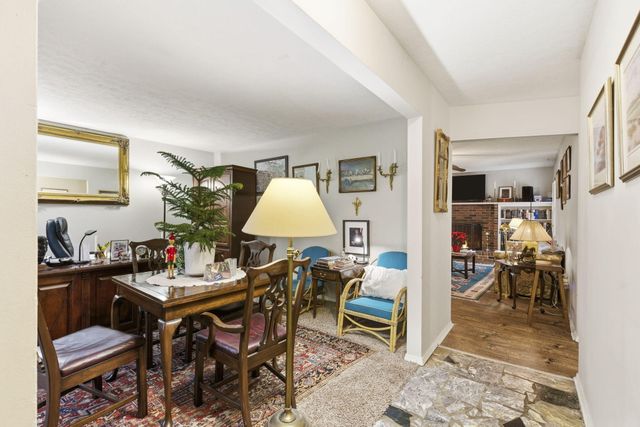 1028 E Greenwood Street, Springfield, MO 65807