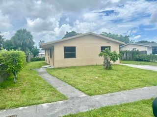 2951 NW 8th Street, Pompano Beach, FL 33069
