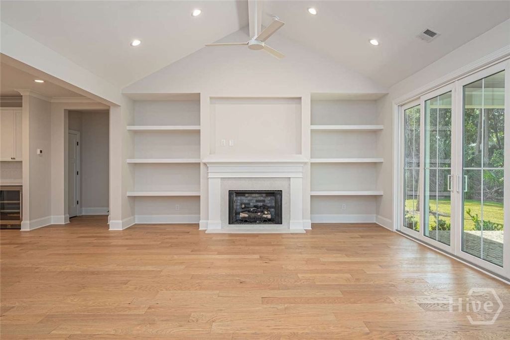 Image 9 of property listing at 120 Grand Harbor Circle, Savannah, GA 31411