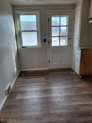 4127 Lowden Road, South Euclid, OH 44121