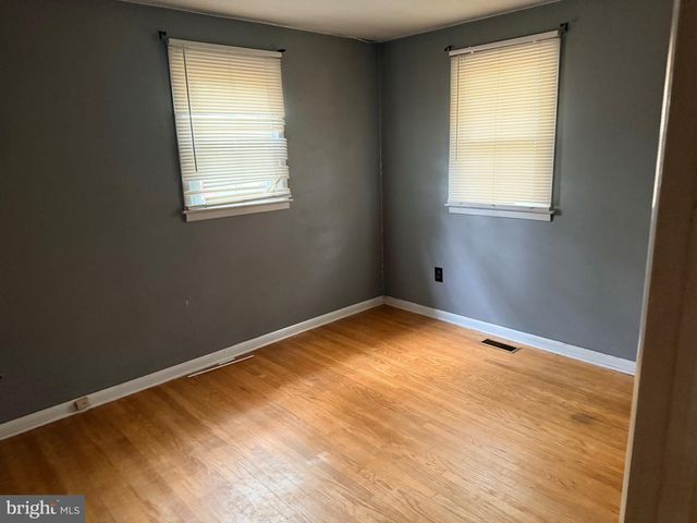 426 S WILLOW AVE, Absecon, NJ 08205
