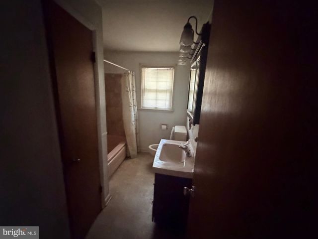426 S WILLOW AVE, Absecon, NJ 08205