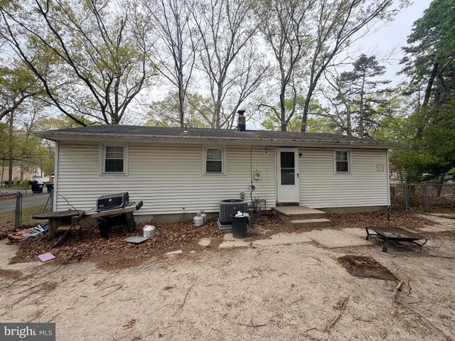 426 S WILLOW AVE, Absecon, NJ 08205