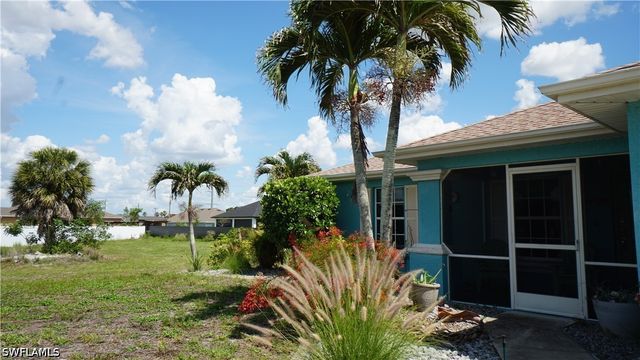 900 NW Embers TER, Cape Coral, FL 33993