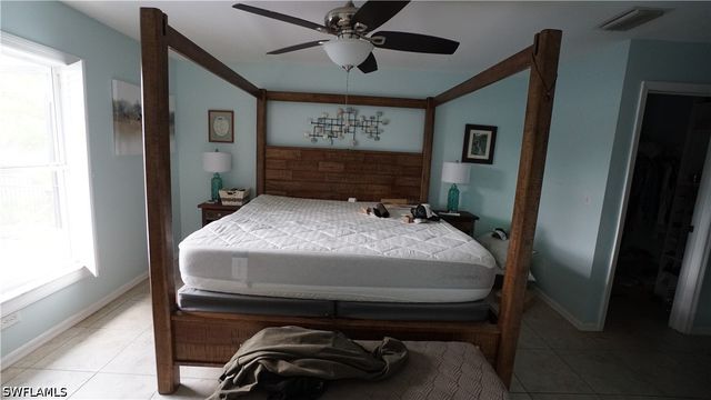 900 NW Embers TER, Cape Coral, FL 33993