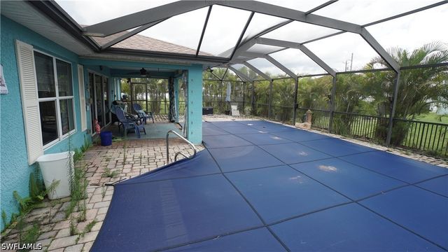 900 NW Embers TER, Cape Coral, FL 33993