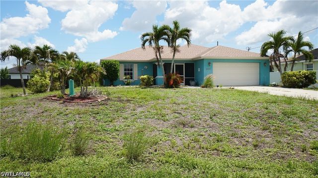 900 NW Embers TER, Cape Coral, FL 33993