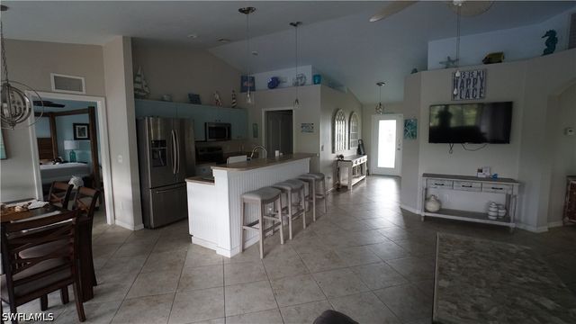 900 NW Embers TER, Cape Coral, FL 33993