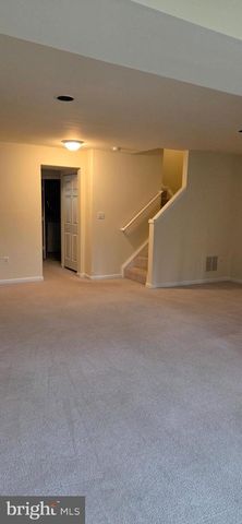 3083 ANTRIM CIR, Dumfries, VA 22026