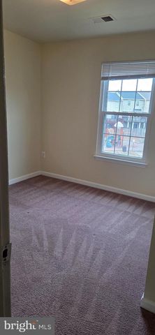 3083 ANTRIM CIR, Dumfries, VA 22026