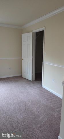 3083 ANTRIM CIR, Dumfries, VA 22026