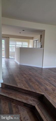 3083 ANTRIM CIR, Dumfries, VA 22026