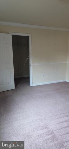 3083 ANTRIM CIR, Dumfries, VA 22026