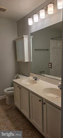 3083 ANTRIM CIR, Dumfries, VA 22026