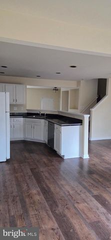 3083 ANTRIM CIR, Dumfries, VA 22026