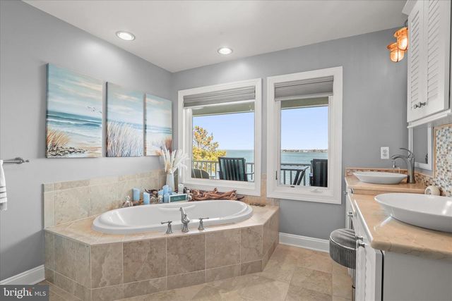 350 NARROWS POINTE DR, Grasonville, MD 21638