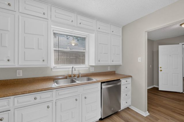 6608 Gary Lane, Fort Worth, TX 76112