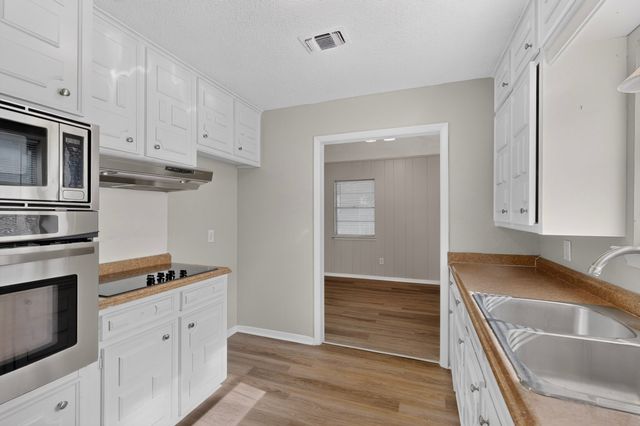 6608 Gary Lane, Fort Worth, TX 76112