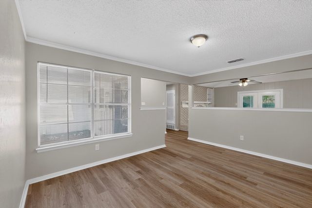 6608 Gary Lane, Fort Worth, TX 76112