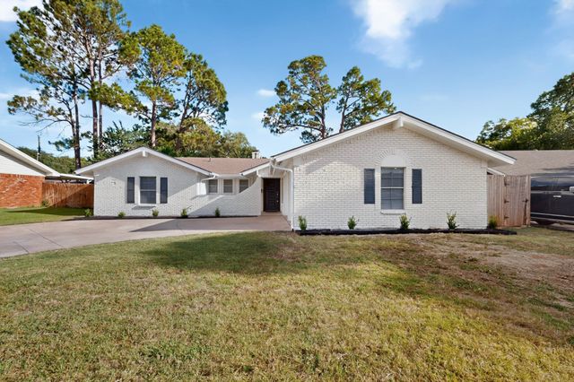 6608 Gary Lane, Fort Worth, TX 76112