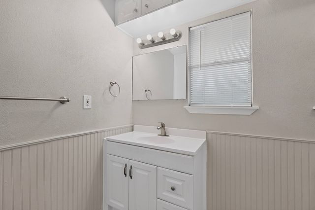6608 Gary Lane, Fort Worth, TX 76112